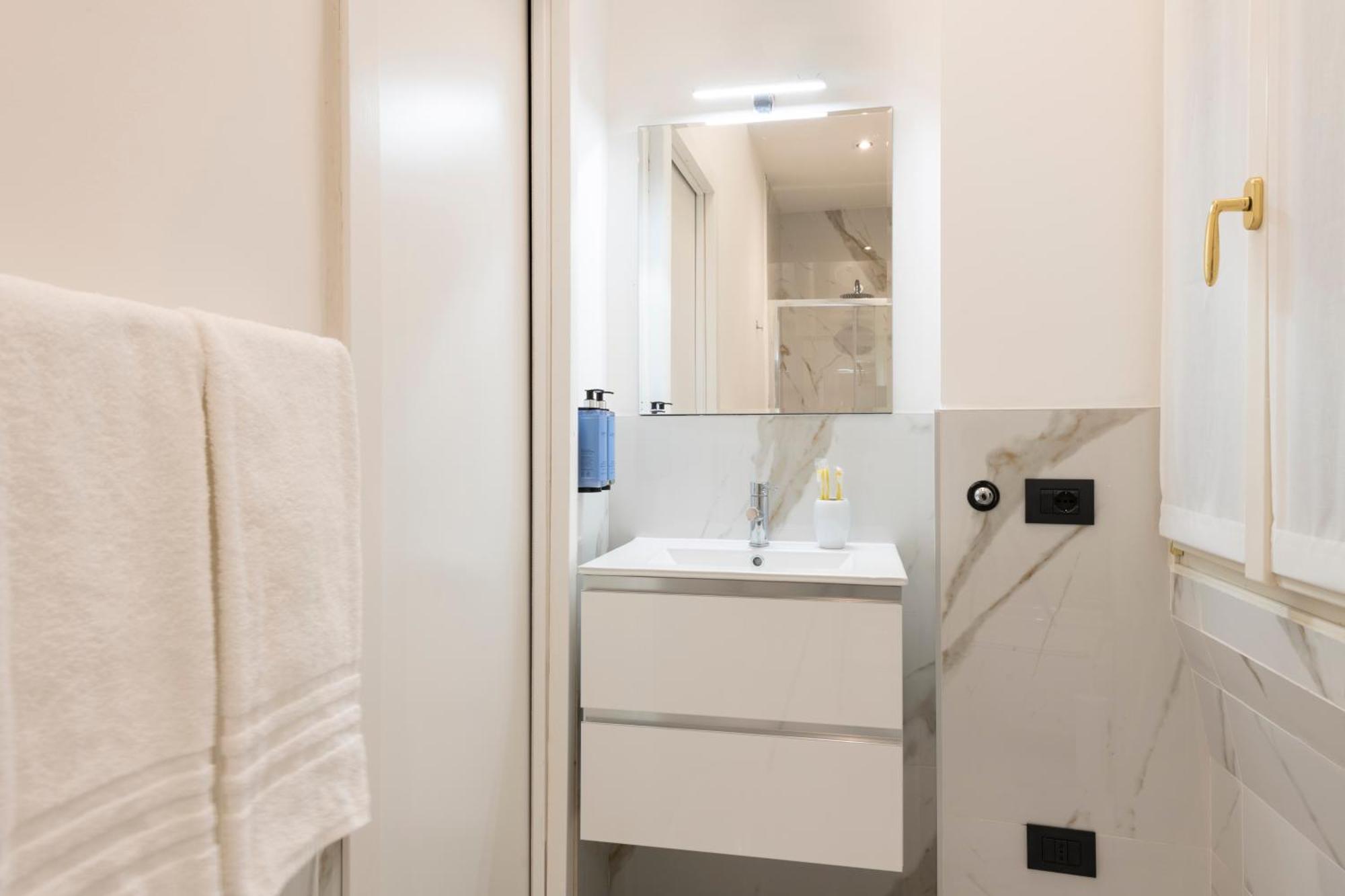 Milan Royal Suites Duomo Экстерьер фото